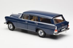 Mercedes 200 Universal W115 Син Norev 1:18 183599 Метал — снимка 7 от 8