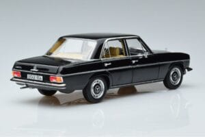 Mercedes 200 W115 Лимитирана Серия Norev 1:18 183775 Метал — снимка 3 от 8