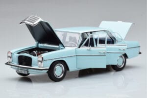Mercedes 200 W115 Norev 1:18 183777 Метал — снимка 2 от 7