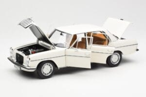 Mercedes 200 W115 Бял Norev 1:18 183770 Метал — снимка 2 от 8