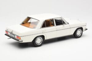 Mercedes 200 W115 Бял Norev 1:18 183770 Метал — снимка 3 от 8