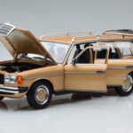 Mercedes 200T S123 Бежово Norev 1:18 - image 2 of 9