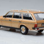 Mercedes 200T S123 Бежово Norev 1:18 - image 7 of 9