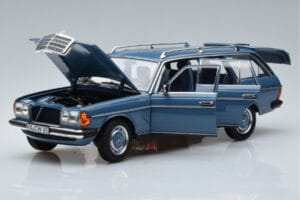 Mercedes 200T S123 Синьо Norev 1:18 183737 Метал — снимка 2 от 7