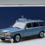 Mercedes 200T S123 Синьо Norev 1:18 - image 7 of 7
