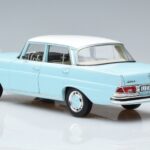 Mercedes 220 S W111 Син Norev 1:18 183920 Метал - image 6 of 7