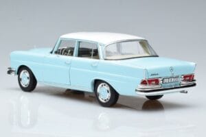 Mercedes 220 S W111 Син Norev 1:18 183920 Метал — снимка 6 от 7