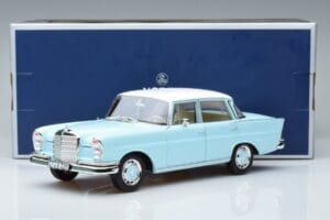 Mercedes 220 S W111 Син Norev 1:18 183920 Метал — снимка 7 от 7