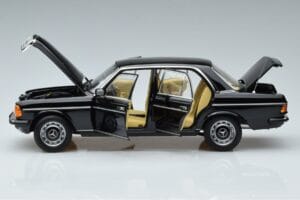 Mercedes 230E W123 Лимитирана Серия Norev 1:18 183711 Метал — снимка 4 от 8