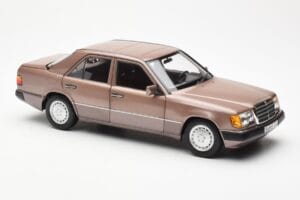 Mercedes 230E W124 Rosewood Metallic Дилърско Издание Norev 1:18 B66040697 Метал — снимка 6 от 8