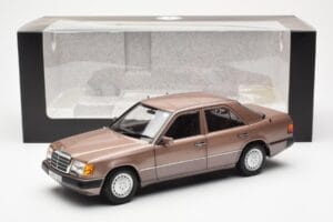 Mercedes 230E W124 Rosewood Metallic Дилърско Издание Norev 1:18 B66040697 Метал — снимка 8 от 8