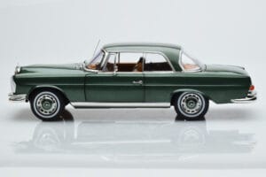 Mercedes 250 SE Coupe W111 Зелено Металик Лимитирана Серия Norev 1:18 183764 Метал — снимка 4 от 7