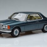 Mercedes 280 CE C123 Синьо Otto 1:18 OT627 Смола
