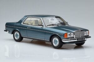 Mercedes 280 CE C123 Синьо Otto 1:18 OT627 Смола — снимка 4 от 6