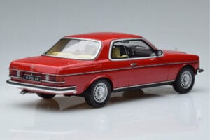 Mercedes 280 CE C123 Червен Otto 1:18 OT145 Смола — снимка 2 от 6