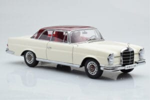 Mercedes 280 SE W108 Бял AUTOart 1:18 76287 Метал — снимка 6 от 8