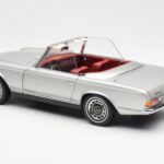 Mercedes 280 SL W113 Pagoda Сребрист Schuco 1:18 - image 7 of 8