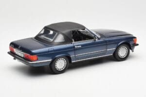 Mercedes 300 SL R107 Морско Синьо Norev 1:18 183466 Метал — снимка 3 от 8