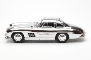 Mercedes 300 SL W198 Хром Minichamps 1:18 B66040645 Метал — снимка 4 от 8