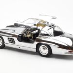 Mercedes 300 SL W198 Хром Minichamps 1:18 - image 5 of 8