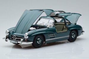 Mercedes 300 SL W198 Gullwing Зелен Norev 1:18 183851 Метал — снимка 2 от 7