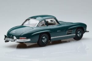 Mercedes 300 SL W198 Gullwing Зелен Norev 1:18 183851 Метал — снимка 3 от 7