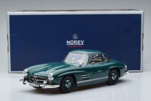 Mercedes 300 SL W198 Gullwing Зелен Norev 1:18 183851 Метал — снимка 7 от 7