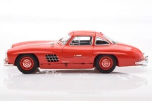 Mercedes 300 SL W198 Gullwing Червен Minichamps 1:18 110037211 Метал — снимка 4 от 8
