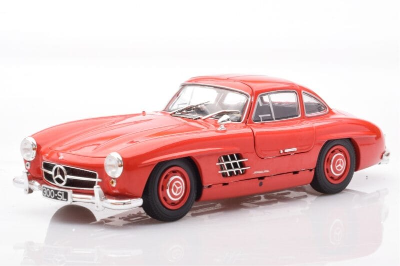 Mercedes 300 SL W198 Gullwing Червен Minichamps 1:18
