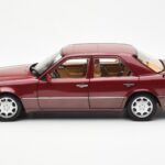 Mercedes 500E W124 Червен Metallic Дилърско Издание Norev 1:18 - image 4 of 8