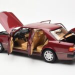 Mercedes 500E W124 Червен Metallic Дилърско Издание Norev 1:18 - image 5 of 8