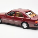 Mercedes 500E W124 Червен Metallic Дилърско Издание Norev 1:18 - image 7 of 8