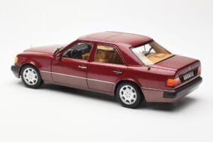 Mercedes 500E W124 Червен Metallic Дилърско Издание Norev 1:18 B66040699 Метал — снимка 7 от 8