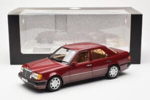 Mercedes 500E W124 Червен Metallic Дилърско Издание Norev 1:18 B66040699 Метал — снимка 8 от 8