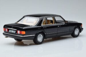 Mercedes 560 SEL W126 Черен Norev 1:18 183793 Метал — снимка 3 от 7