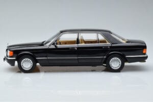 Mercedes 560 SEL W126 Черен Norev 1:18 183793 Метал — снимка 4 от 7