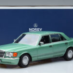 Mercedes 560 SEL W126 Светлозелен Norev 1:18 - image 7 of 7
