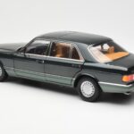 Mercedes 560 SEL W126 Night Зелен Металик Dealer Edition Norev 1:18 - image 7 of 8