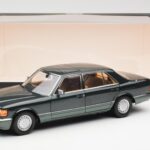 Mercedes 560 SEL W126 Night Зелен Металик Dealer Edition Norev 1:18 - image 8 of 8