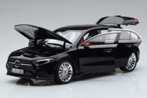 Mercedes A-Class W177 AMG Line Norev 1:18 183861 Метал — снимка 2 от 7