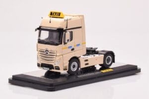 Mercedes Actros Gigaspace IAA 2012 Такси NZG 1:50 MM0015 Метал — снимка 2 от 4