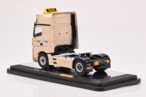 Mercedes Actros Gigaspace IAA 2012 Такси NZG 1:50 MM0015 Метал — снимка 3 от 4