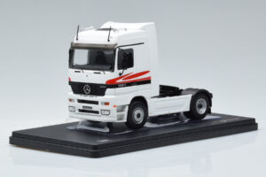 Mercedes Actros MP1 Бял IXO 1:43 TR064