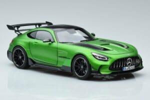 Mercedes AMG GT C190 Black Series Зелен Hell Magno Лимитирана Серия Norev 1:18 183903 Метал — снимка 5 от 7