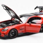 Mercedes AMG GT Black Series Червен Asia Exclusive Norev 1:18 - image 2 of 8
