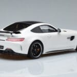Mercedes AMG GT R Бял GT Spirit 1:18 KJ021 Смола - image 2 of 6