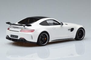 Mercedes AMG GT R Бял GT Spirit 1:18 KJ021 Смола — снимка 2 от 6