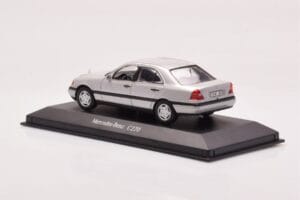Mercedes C-Class W202 C220 Сребърен Minichamps 1:43 B66005705-M1 Метал — снимка 3 от 4