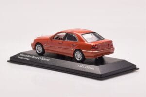 Mercedes C-Class W202 C240 Оранжево Металик Minichamps 1:43 430037000 Метал — снимка 3 от 4