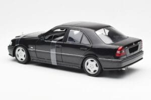 Mercedes C-Class W202 C36 AMG Черно Металик UT Models 1:18 26102 Метал — снимка 5 от 6